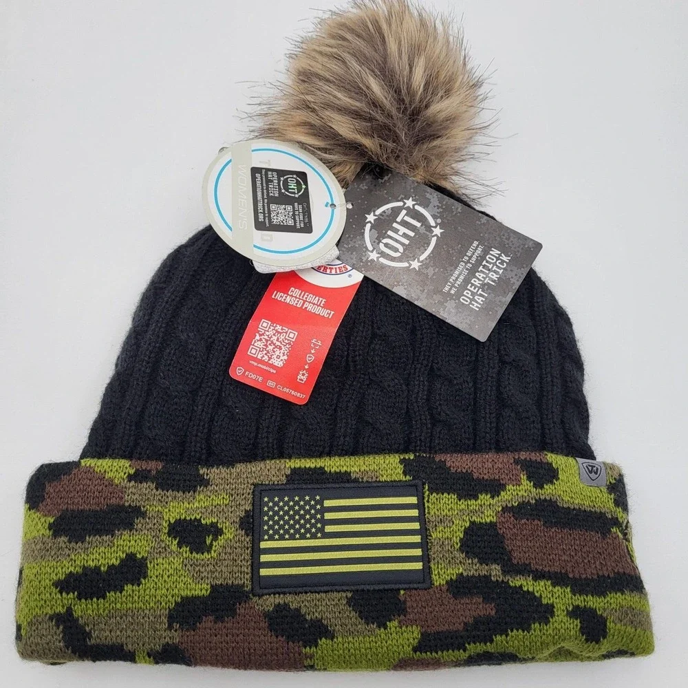 Iowa Hawkeyes Black Camo‎ Pom Stocking Hat Beanie Womens Top of the World